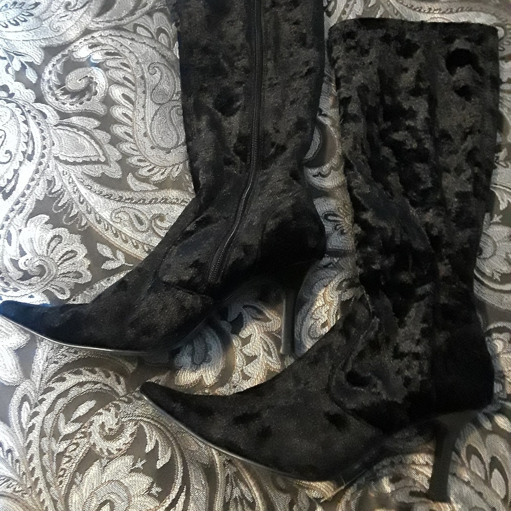 Dilba Black Velvet High Heel Boots-Size 8 1/2
